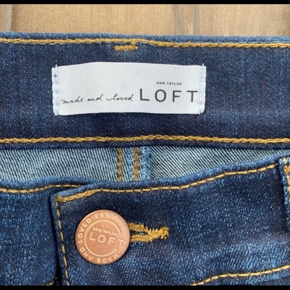 LOFT flare crop jeans - size 8 - Picture 4 of 7